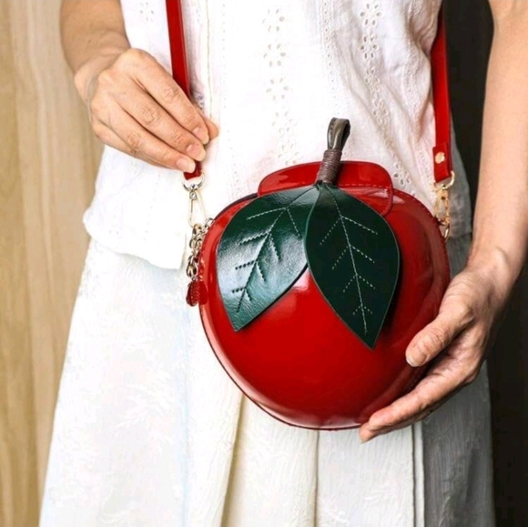 🍎 🔹️Apple  novelty red fruit shaped  crossbody shoulder Bag ✨️🍎 - Picture 12 of 12
